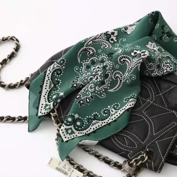🌿NWT Madewell Silk Bandana Green - Picture 2 of 5